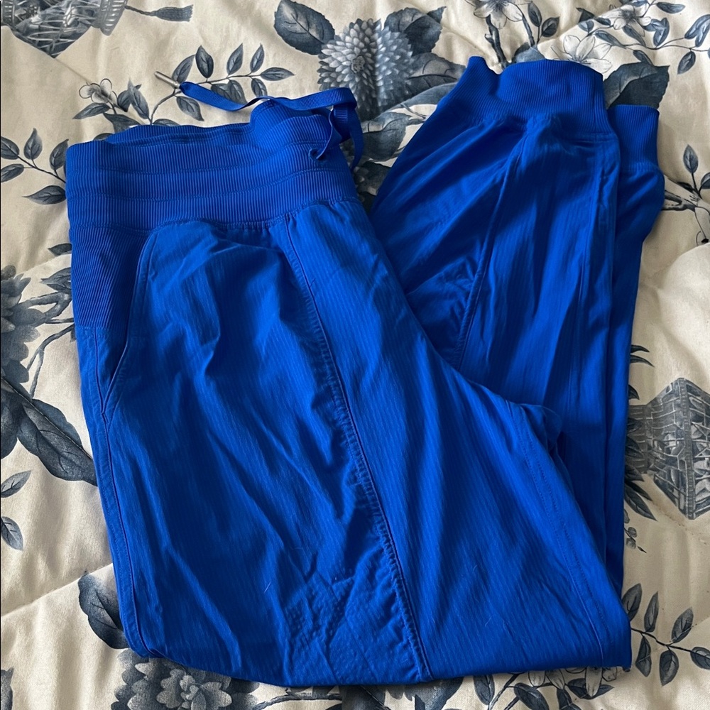 Lululemon dance studio jogger 7/8 length